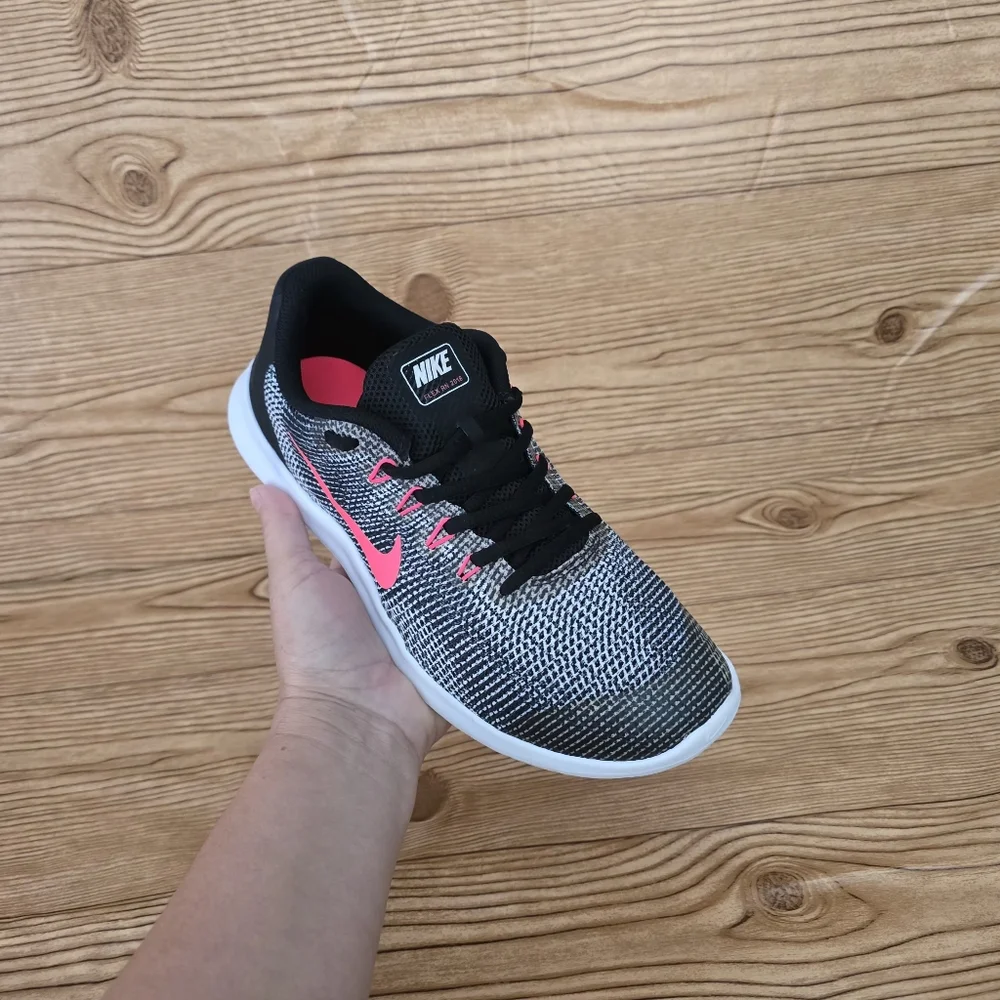 NIKE Flex 2018 RN Running Shoes - Picture 7 of 9